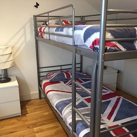 ホテルKensal House Portobello London Wembley エクステリア 写真