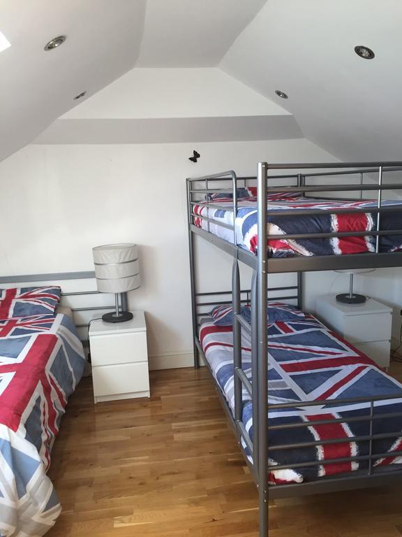 ホテルKensal House Portobello London Wembley エクステリア 写真